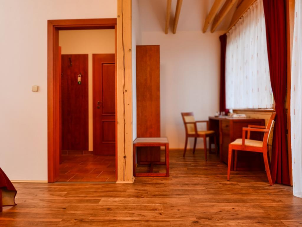 Green Inn Hotel Ostravice Buitenkant foto